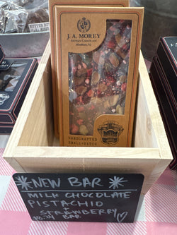 Milk Chocolate Pistachio & Strawberry Bar 4 oz.