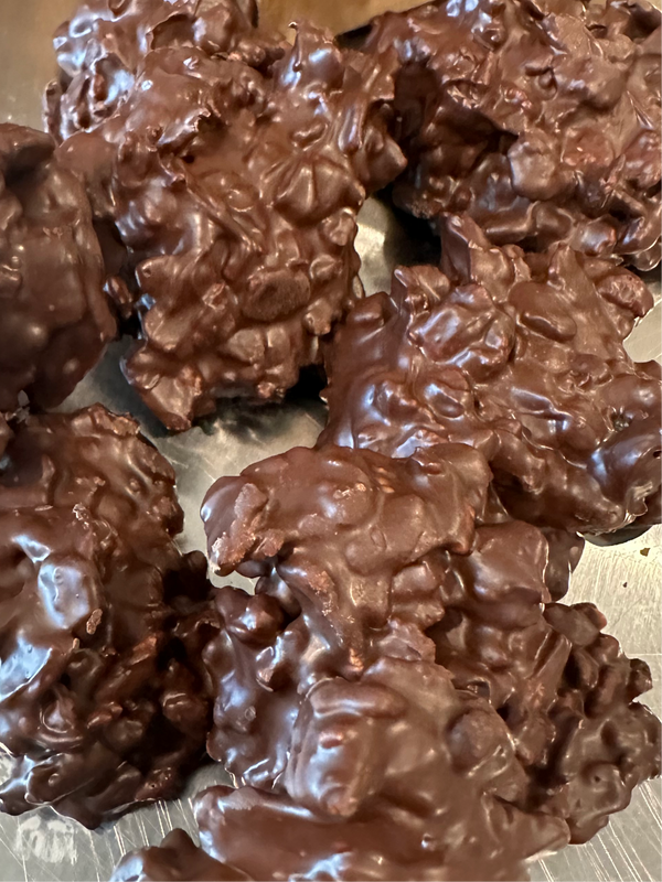 RICE KRISPY CLUSTERS (MILK CHOCOLATE) 8 oz. Bag