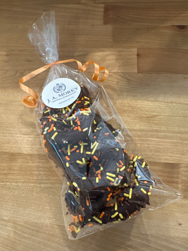 Decorative Seasonal Dark Chocolate Pretzels 4oz. 🥨