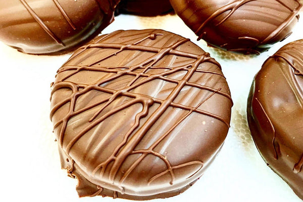 Chocolate Covered Oreo Cookies (Dark Chocolate)8oz. Bag